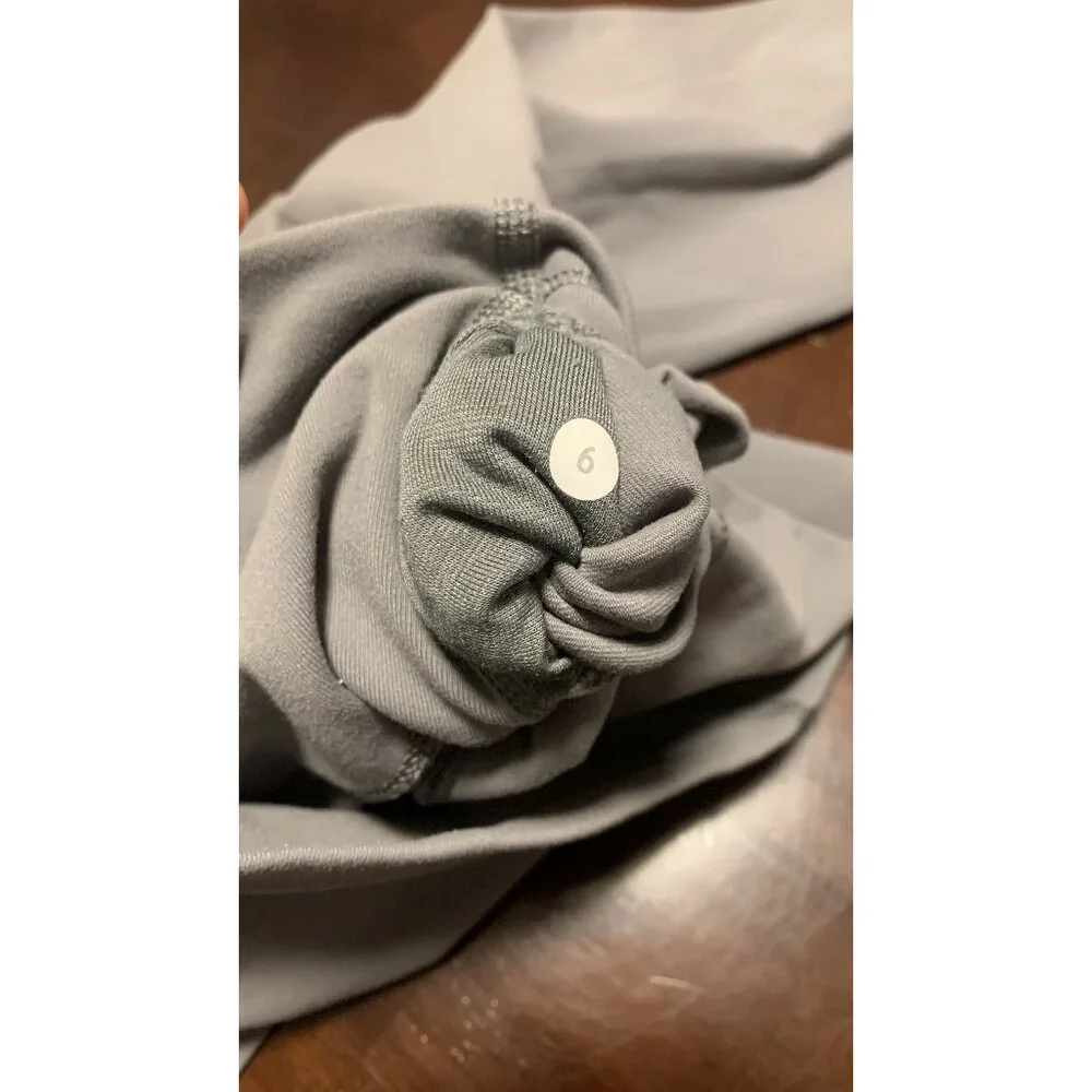 Lululemon 6 minimalist Classic Athleisure Gray‎ Leggings